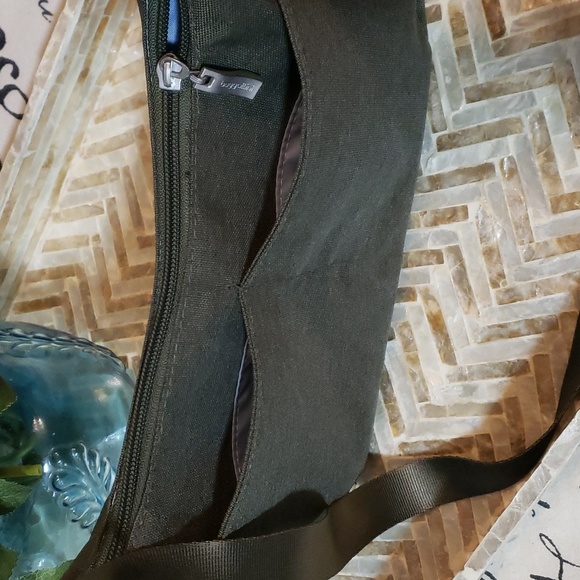 Baggallini Olive Green Shoulder Crossbody Travel Bag - Picture 4 of 10